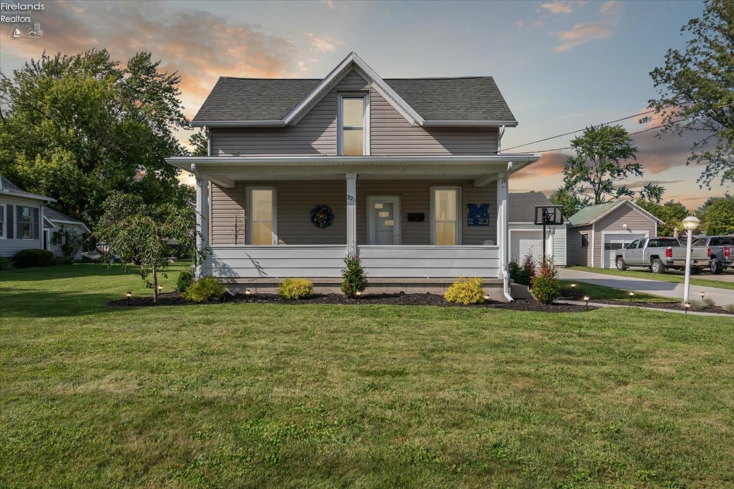 Property Photo:  328 E Water  OH 43449 
