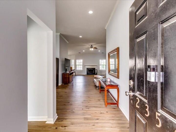 Property Photo: 2350 Beckenham Place GA 30019