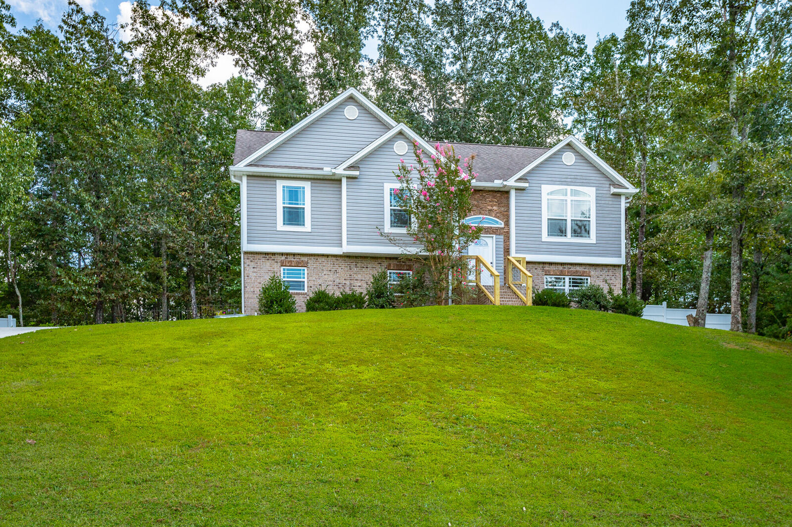 Property Photo: 529 Hidden Oaks Drive GA 30725
