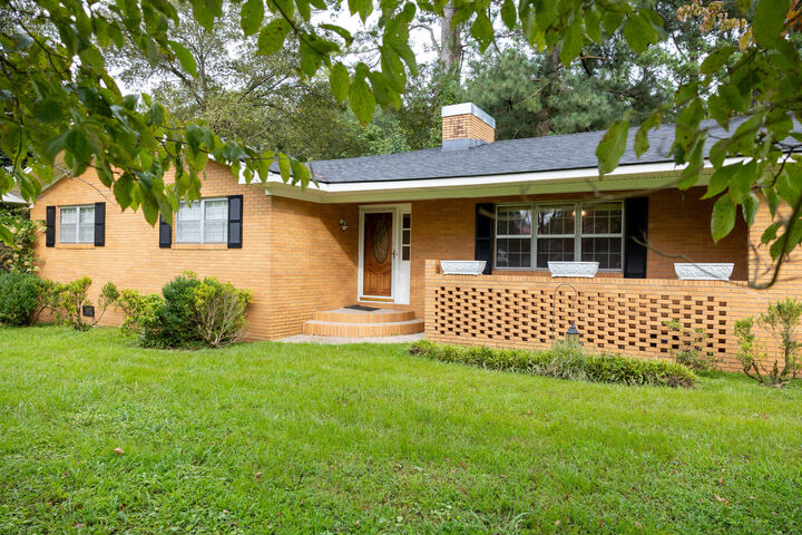 Property Photo: 206 Sunrise Circle GA 30753