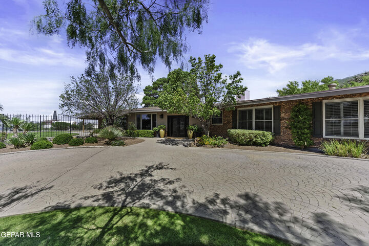 Property Photo: 4351 Donnybrook Place TX 79902