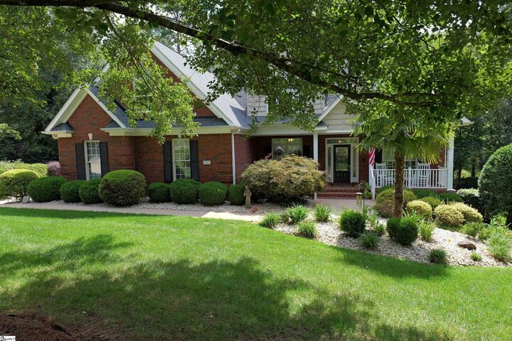 Property Photo: 272 Antrim Avenue SC 29369