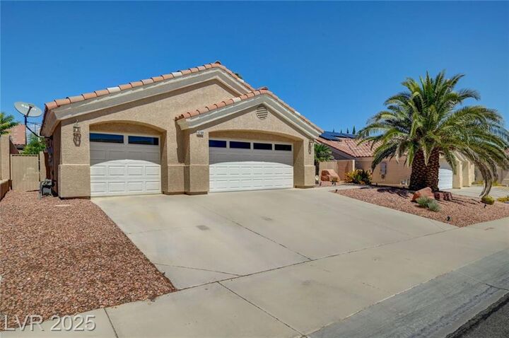 Property Photo: 8208 Ashkum Avenue NV 89149