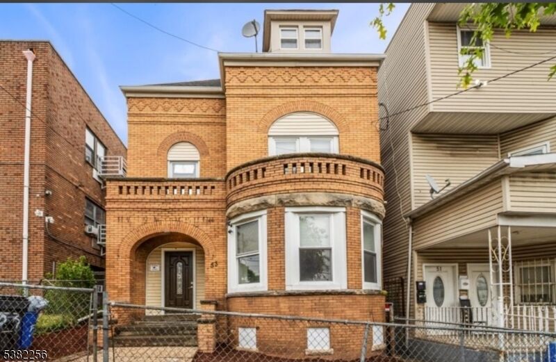 Property Photo: 53 2nd Ave Unit 2 NJ 07104