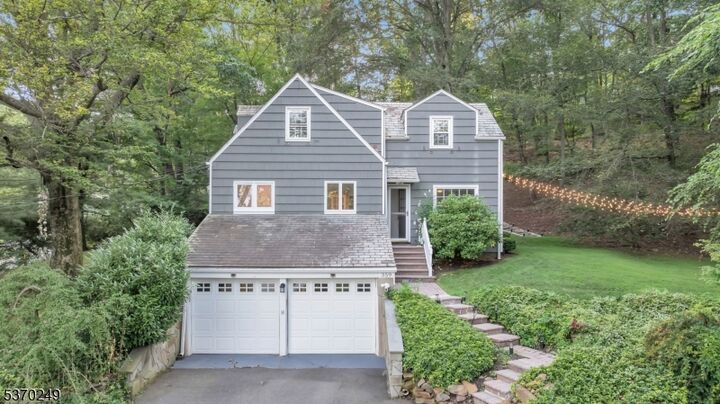 Property Photo:  359 Dogwood Way  NJ 07092 