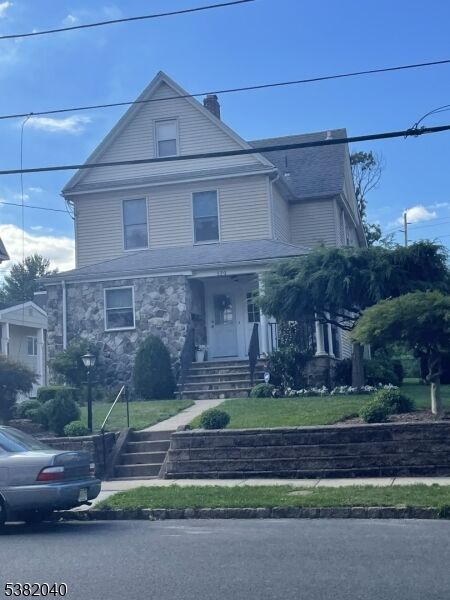 Property Photo:  520 Cumberland Street  NJ 07090 