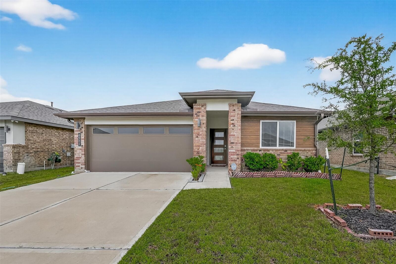 Property Photo: 6902 Halifax Harvest Lane TX 77407