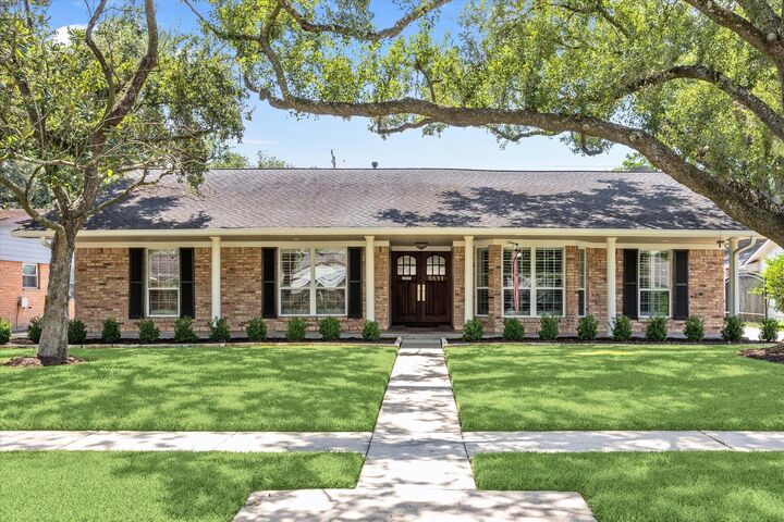 Property Photo: 5811 Spellman Road TX 77096