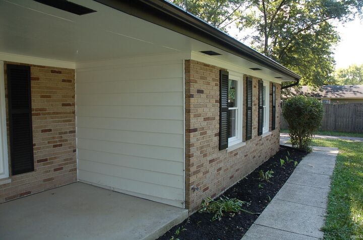 Property Photo:  1710 Richfield Drive  IN 46774 