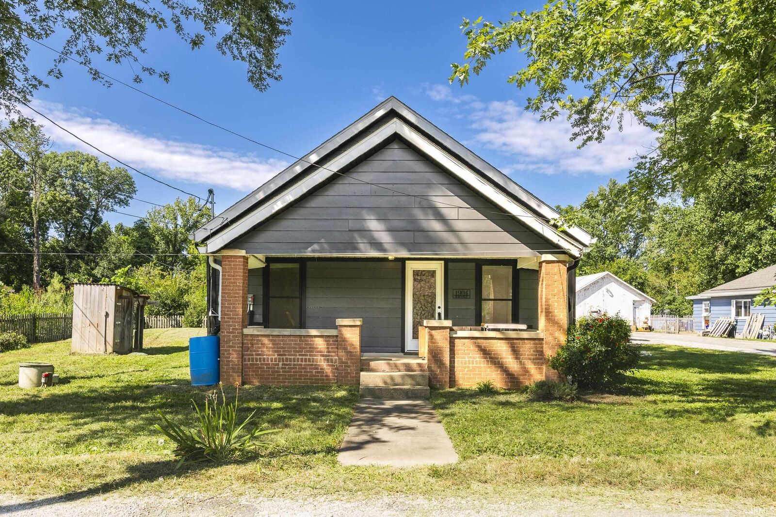 Property Photo:  1904 W Wylie Street  IN 47403 
