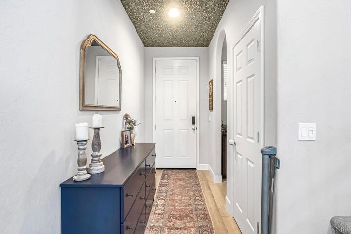 Property Photo: 1303 Johnson Lane CA 93619