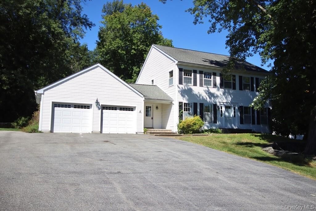 Property Photo:  42 Willow Drive  NY 12533 