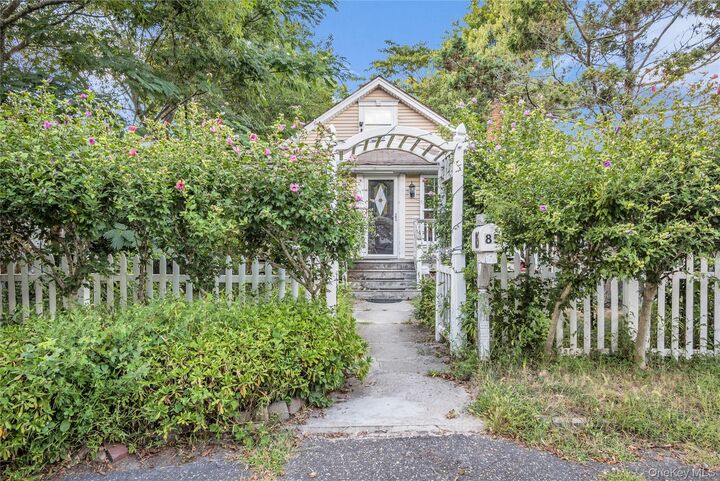 Property Photo:  85 Robert Street  NY 11772 