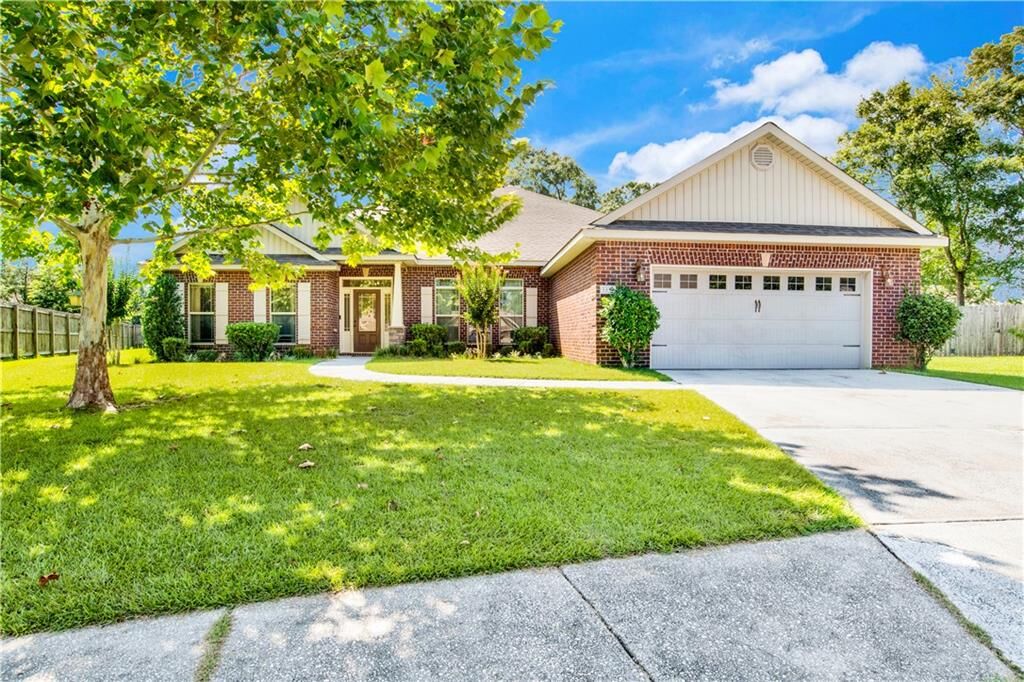 Property Photo: 3330 Woodward Drive AL 36695