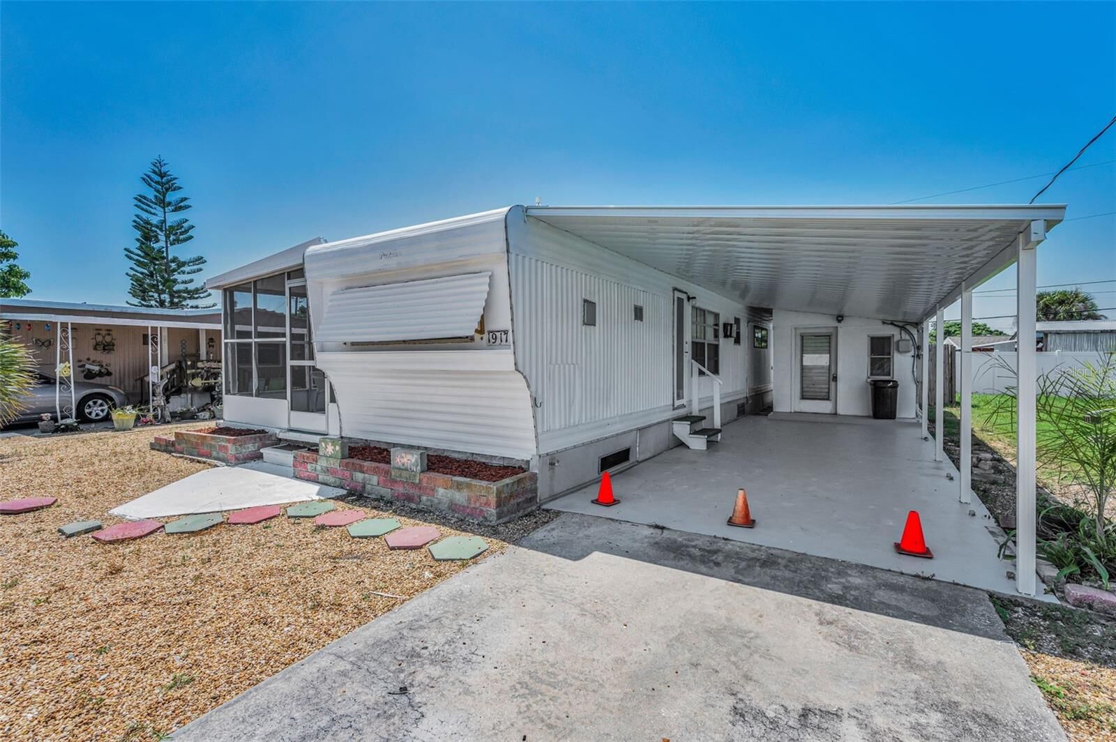 Property Photo: 1917 Hess Drive FL 34691