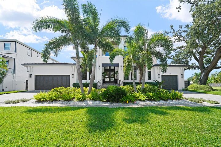 555 Suwanee Circle  Tampa FL 33606 photo