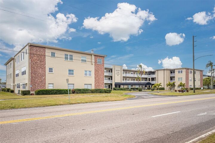 Property Photo:  1000 49th Street N 307  FL 33710 