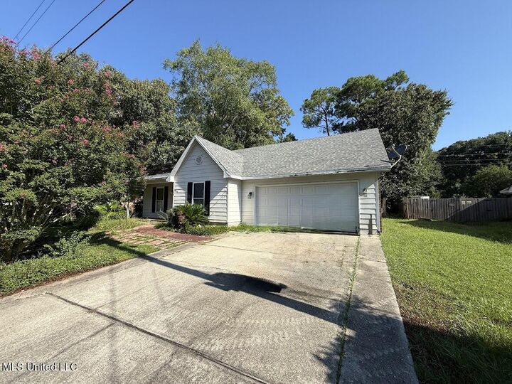 8914 Kipapa Way  Diamondhead MS 39525 photo