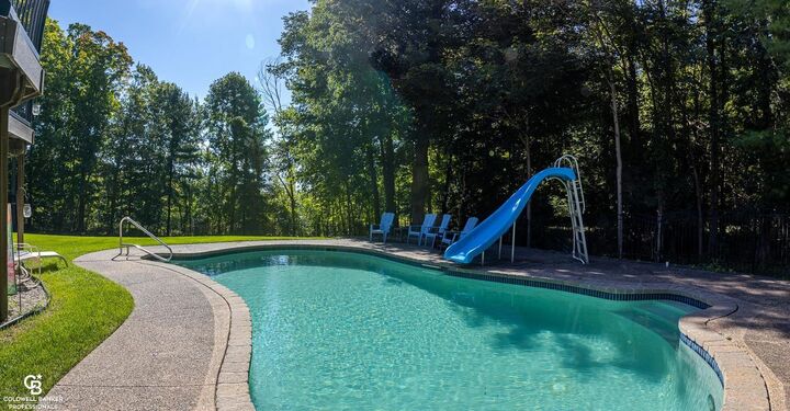 Property Photo:  1057 Blue Ridge Circle  MI 48348 