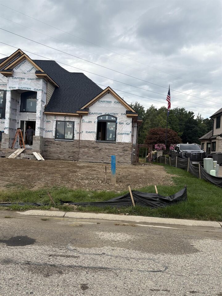 Property Photo:  10505 Excalibur Drive  MI 48315 
