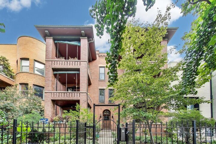 4609 N Magnolia Avenue 2S  Chicago IL 60640 photo