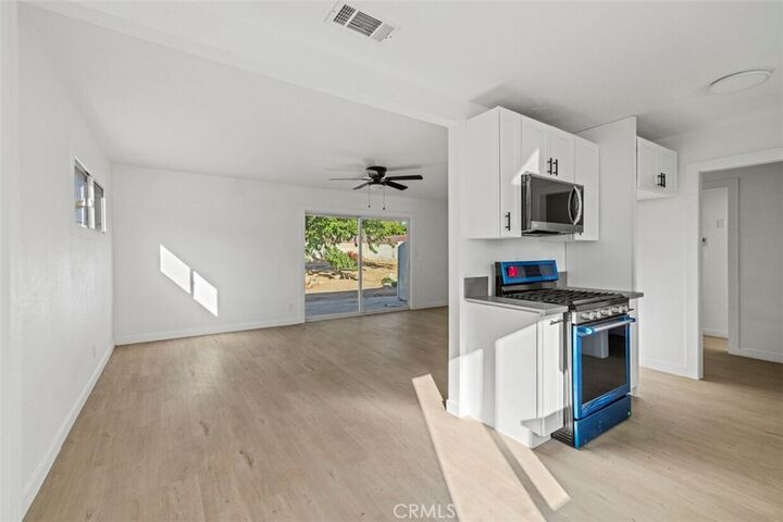 Property Photo:  37815 Robina Avenue  CA 93550 