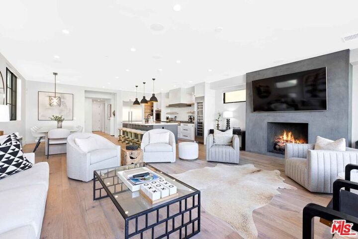 Property Photo: 4106 River Avenue CA 92663
