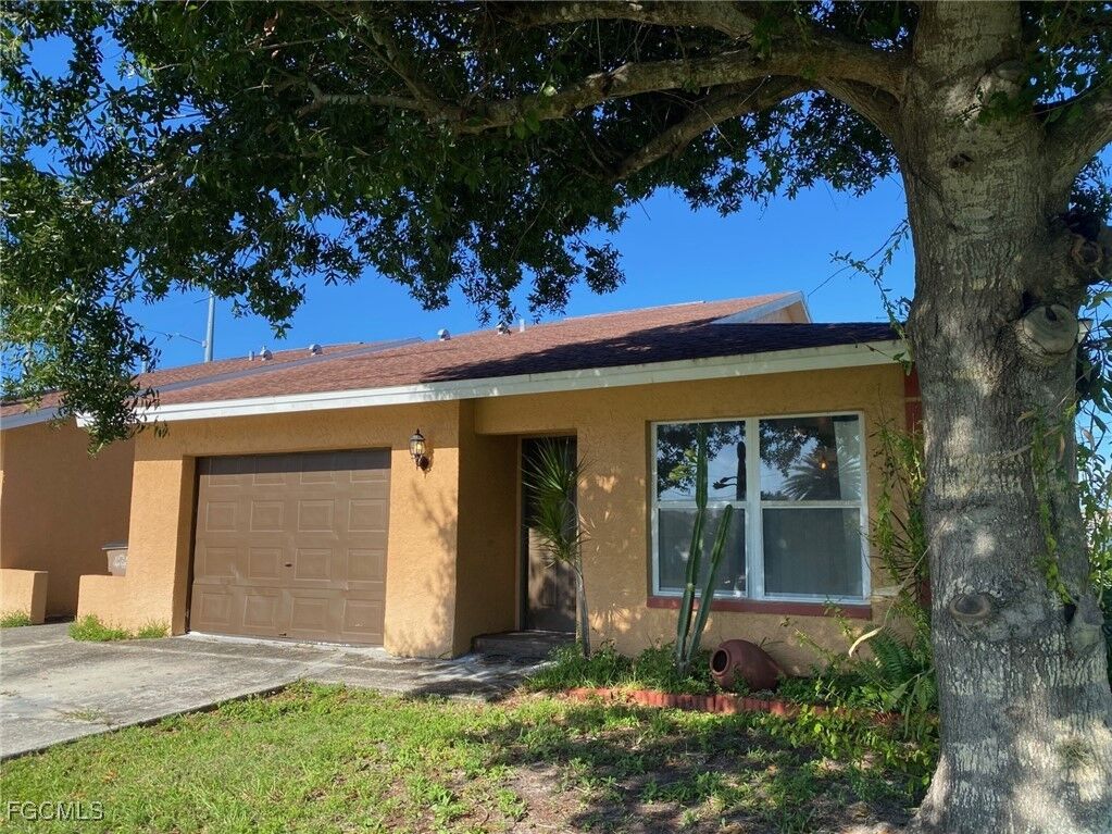 Property Photo: 3928 Santa Barbara Boulevard FL 33914