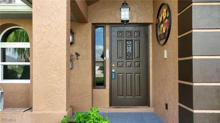 Property Photo: 622 Weston Road FL 33936