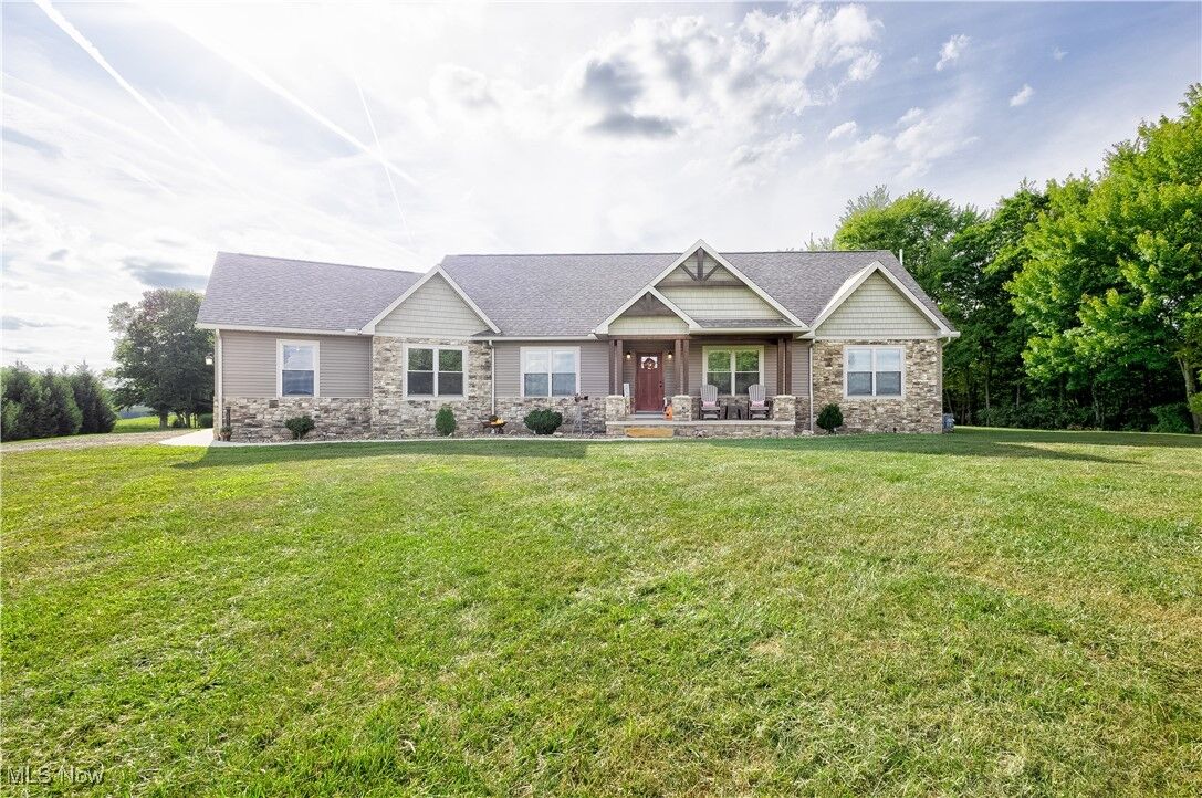 Property Photo: 7518 Linnville Road OH 43056