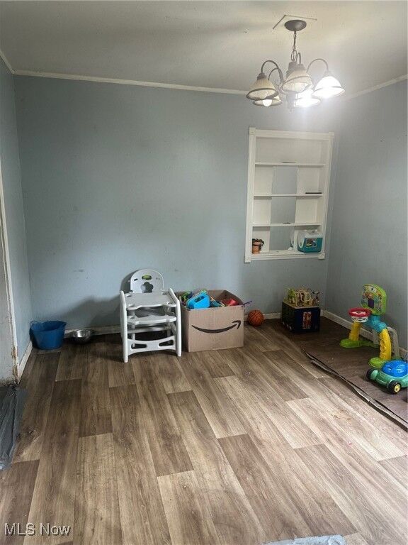 Property Photo:  850 Bank Street  OH 44077 