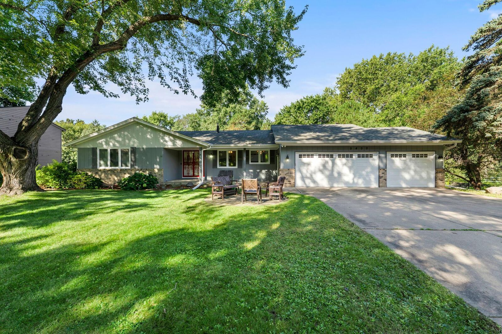 Property Photo: 5400 Malibu Drive MN 55436