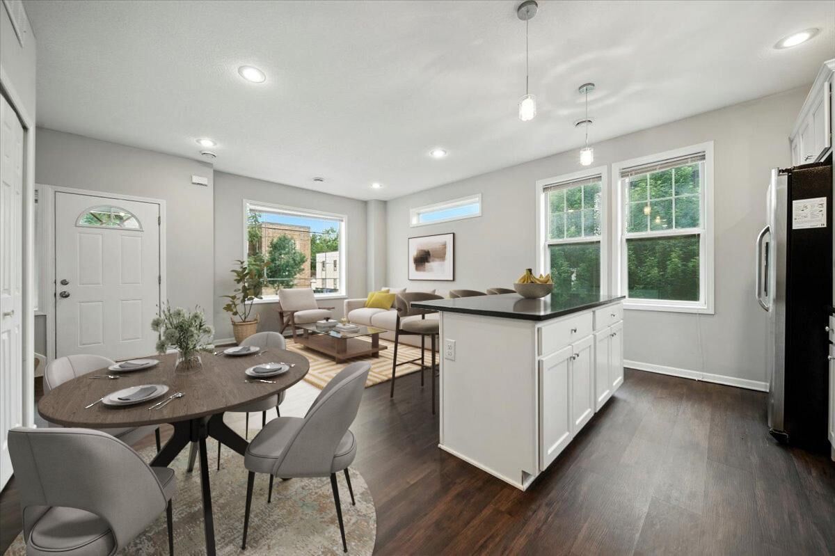 Property Photo: 600 W 32nd Street 4 MN 55408