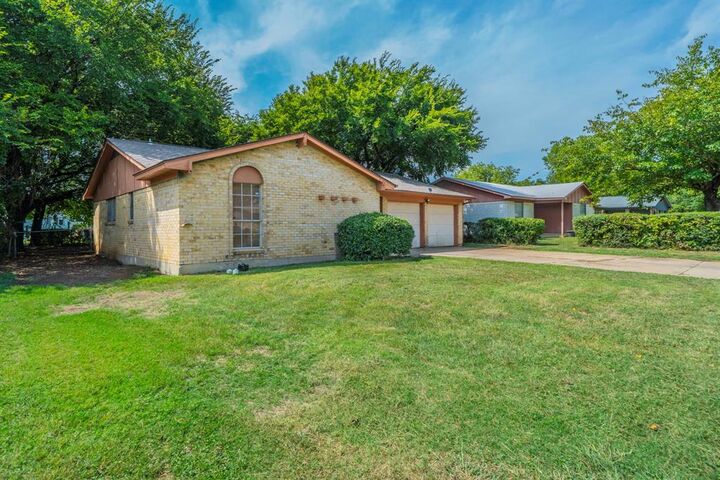 Photo de la propriété:  6912 Alma Street  TX 76140 