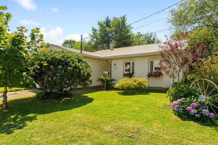Property Photo: 66 Circassion Drive NS B2W 4N3