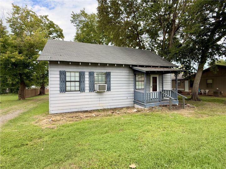 Property Photo: 188 W Water Street AR 72837