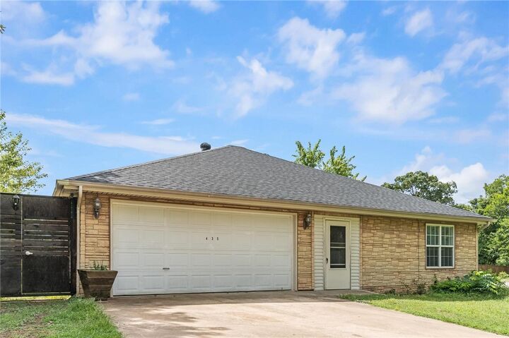 435 McCulloch Street  Pea Ridge AR 72751 photo