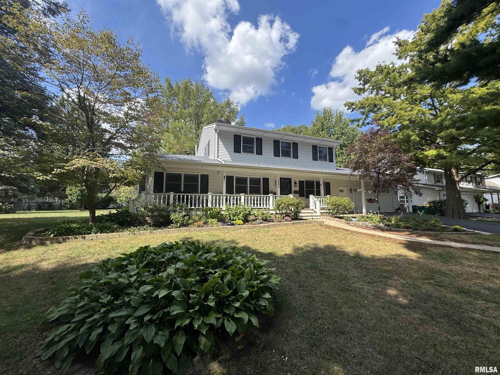 Property Photo: 1680 N West Street IL 61401