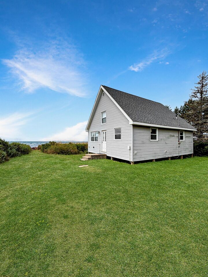 Property Photo: 511 Chelton Road PE C0B 1A0