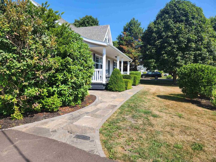 Property Photo:  37 Upton Park Drive  PE C1E 1Z5 