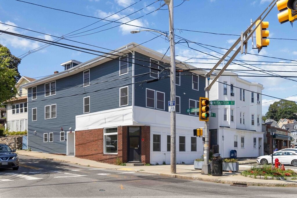 Property Photo:  1 Glenwood St 5  MA 02148 