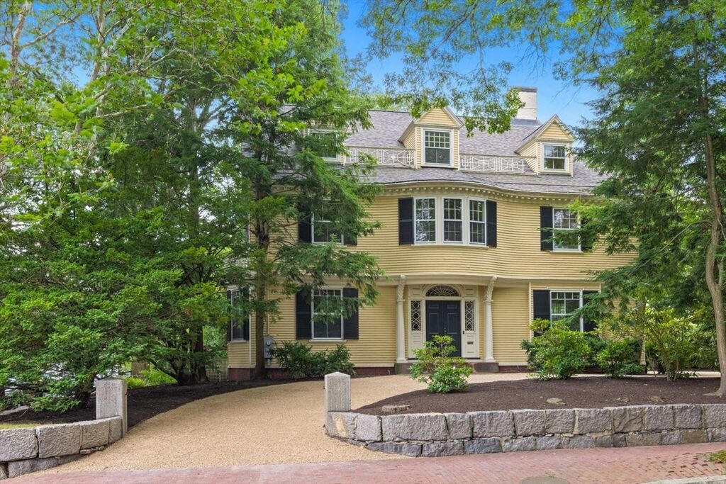 Property Photo:  158 Brattle Street  MA 02138 