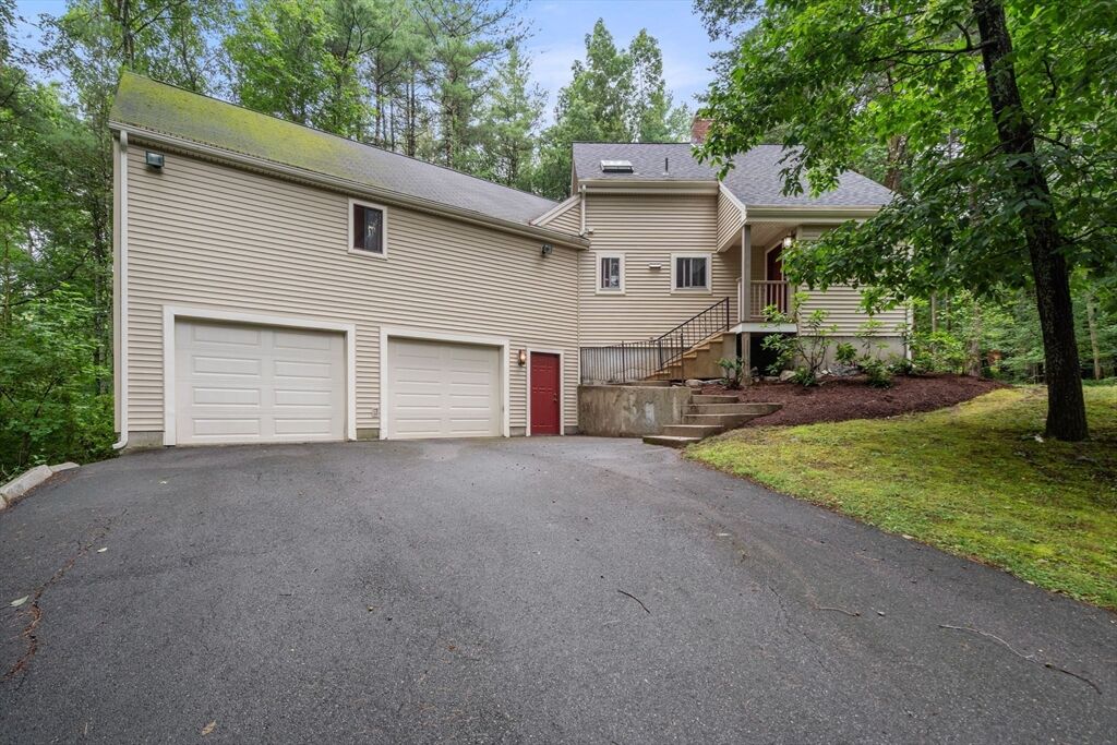 Property Photo:  13 Franklin Circle  MA 01532 