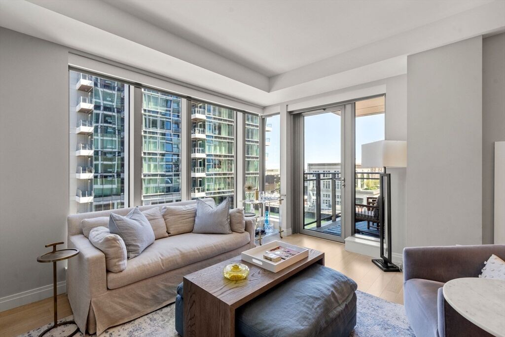 Property Photo: 133 Seaport Boulevard 716 MA 02210