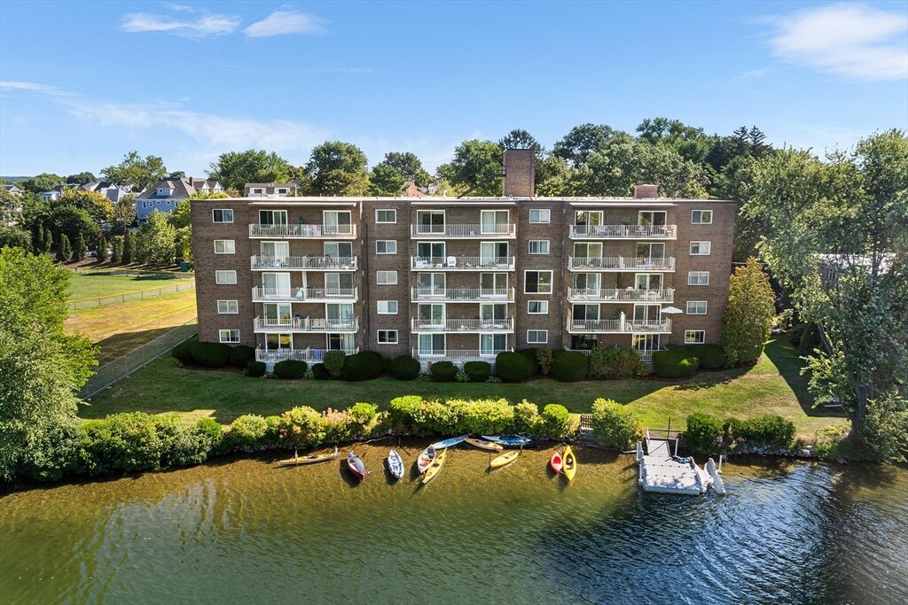 Property Photo:  34 Hamilton Rd 302  MA 02474 