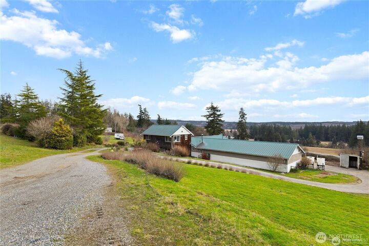 Property Photo: 486 W Henni Road WA 98277