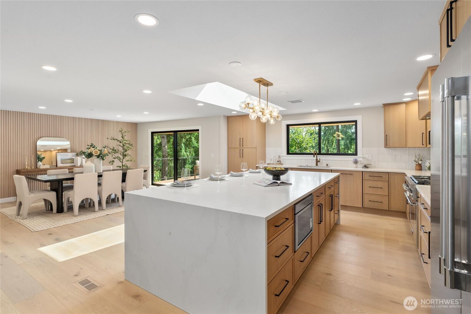 Property Photo:  2810  177th Avenue NE  WA 98052 