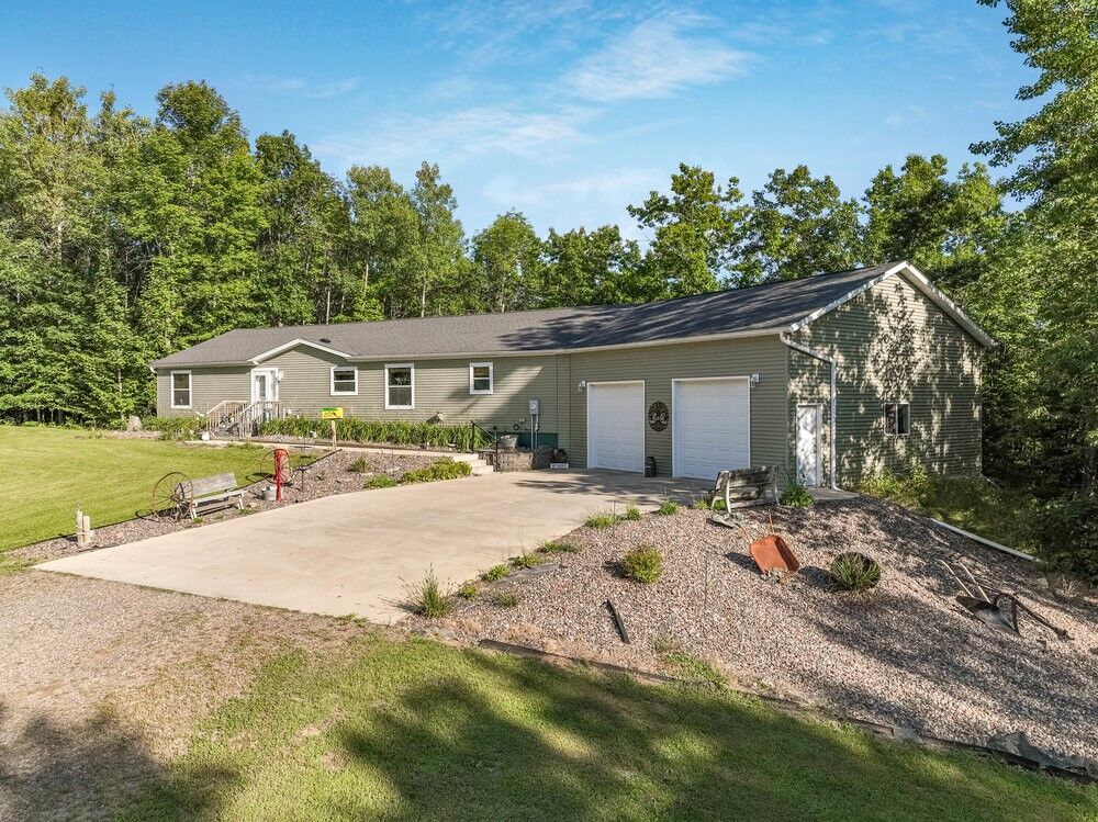 Property Photo: W14297 State Highway 8 WI 54895