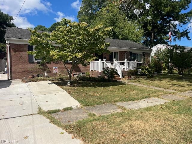 Property Photo: 5421 Douglas St VA 23509