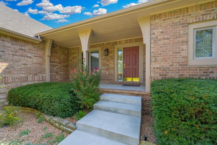 Property Photo: 1630 S Michelle St KS 67207